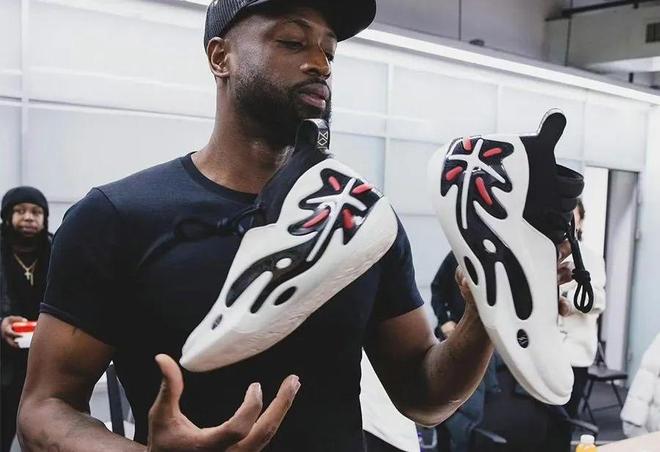 体坛联播｜萨卡将与阿森纳续约五年，曼城签下新援