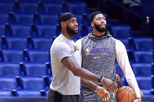 曼联在第15轮4-1大胜狼队，晋级英超第六，阿莫林有效发挥中场，布鲁诺、芒特等球员关键作用，助力球队提升排名。