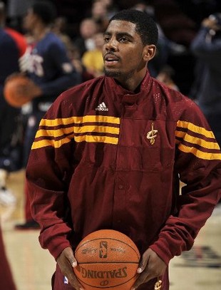 大谷翔平与洛杉矶道奇签下 10 年 7 亿美元天价合约，刷新全球体育纪录