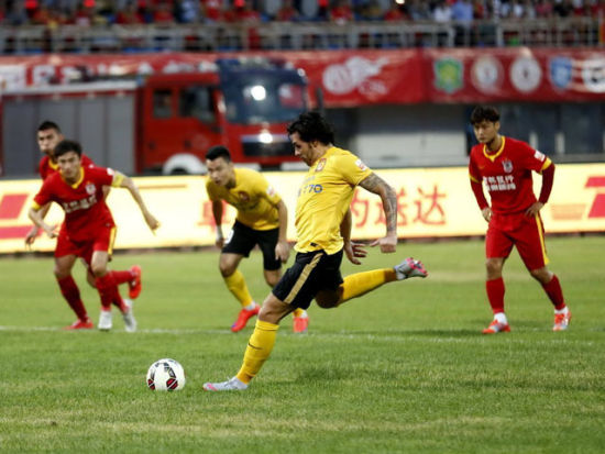 曼城绝境求生 热刺难续曼市双雄＂克星＂神话